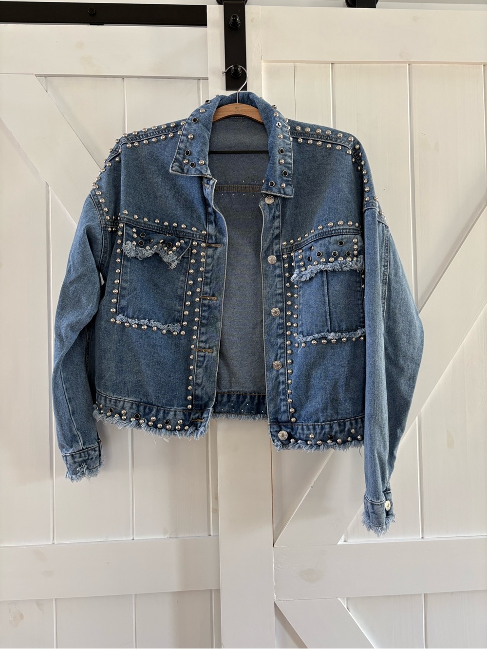 Veveret Studded Oversized Destroyed Chunky Blue Denim Jacket